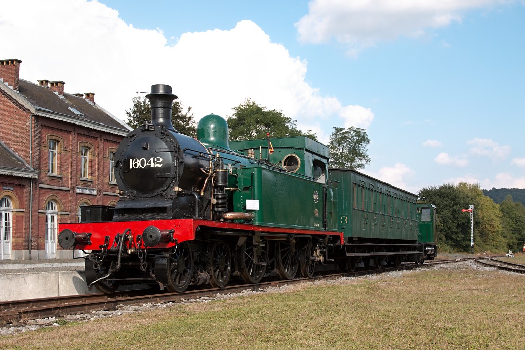 stoomlocomotief stoomlocomotieven verkeer transport vervoer spoorweg spoorwegen spoor trein treinen loc stoomloc erfgoed hdr locomotief